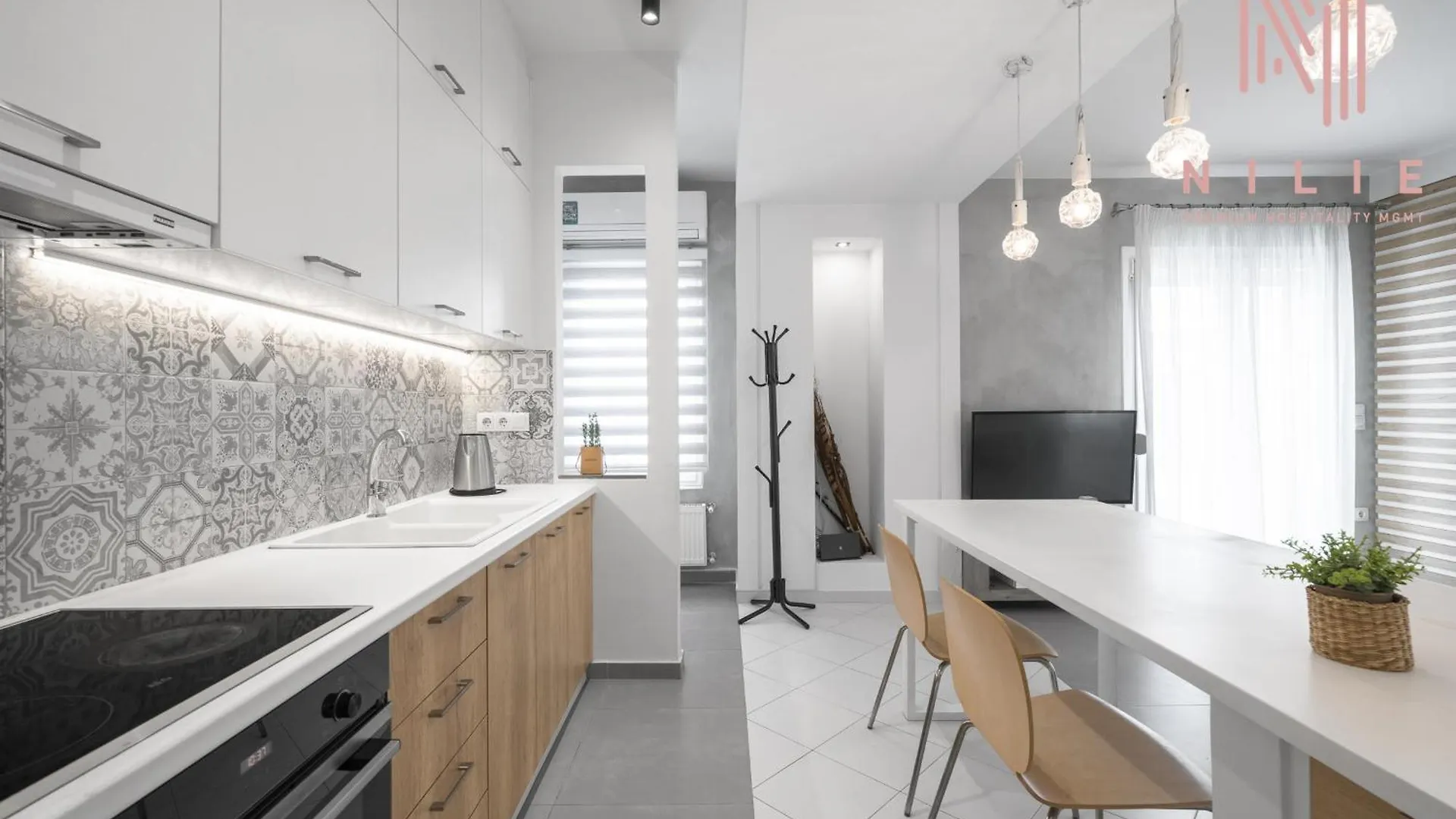 Pendente, Nilie Hospitality Mgmt Apartment Thessaloniki 0*,  Greece